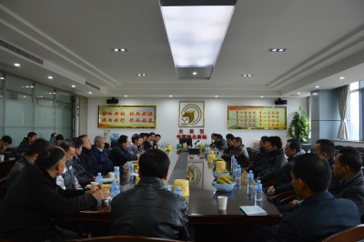 2014年2月13日，协会专家组到永利坚铝业，与该公司的管理及技术骨干座谈
